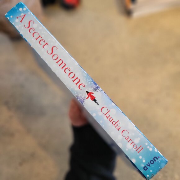 A SECRET SOMEONE - CLAUDIA CARROLL - PAPERBACK NOVEL - GUC - Picture 2 of 5